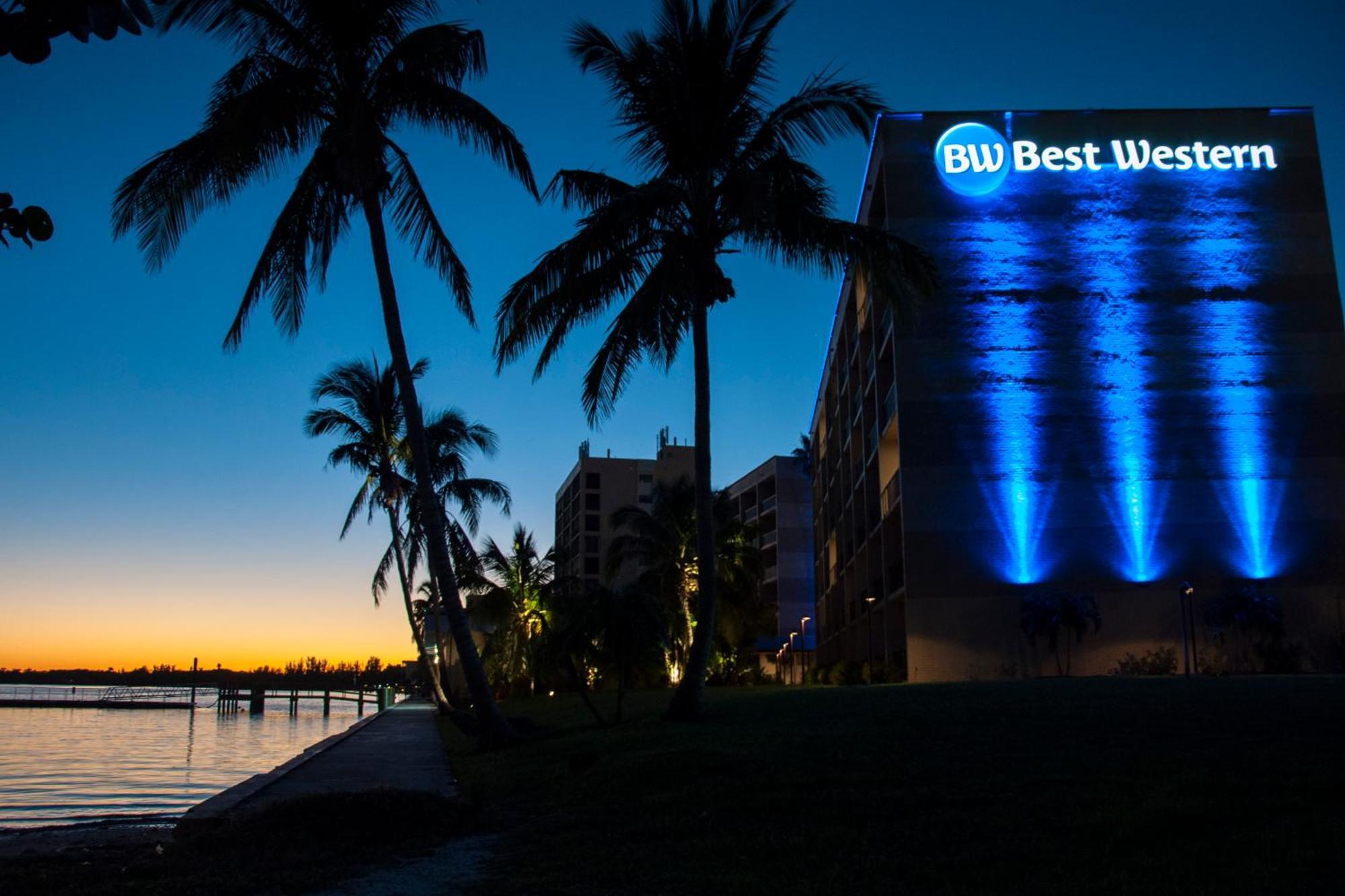 Best Western Fort Myers Waterfront Норт Форт Майерс Екстериор снимка